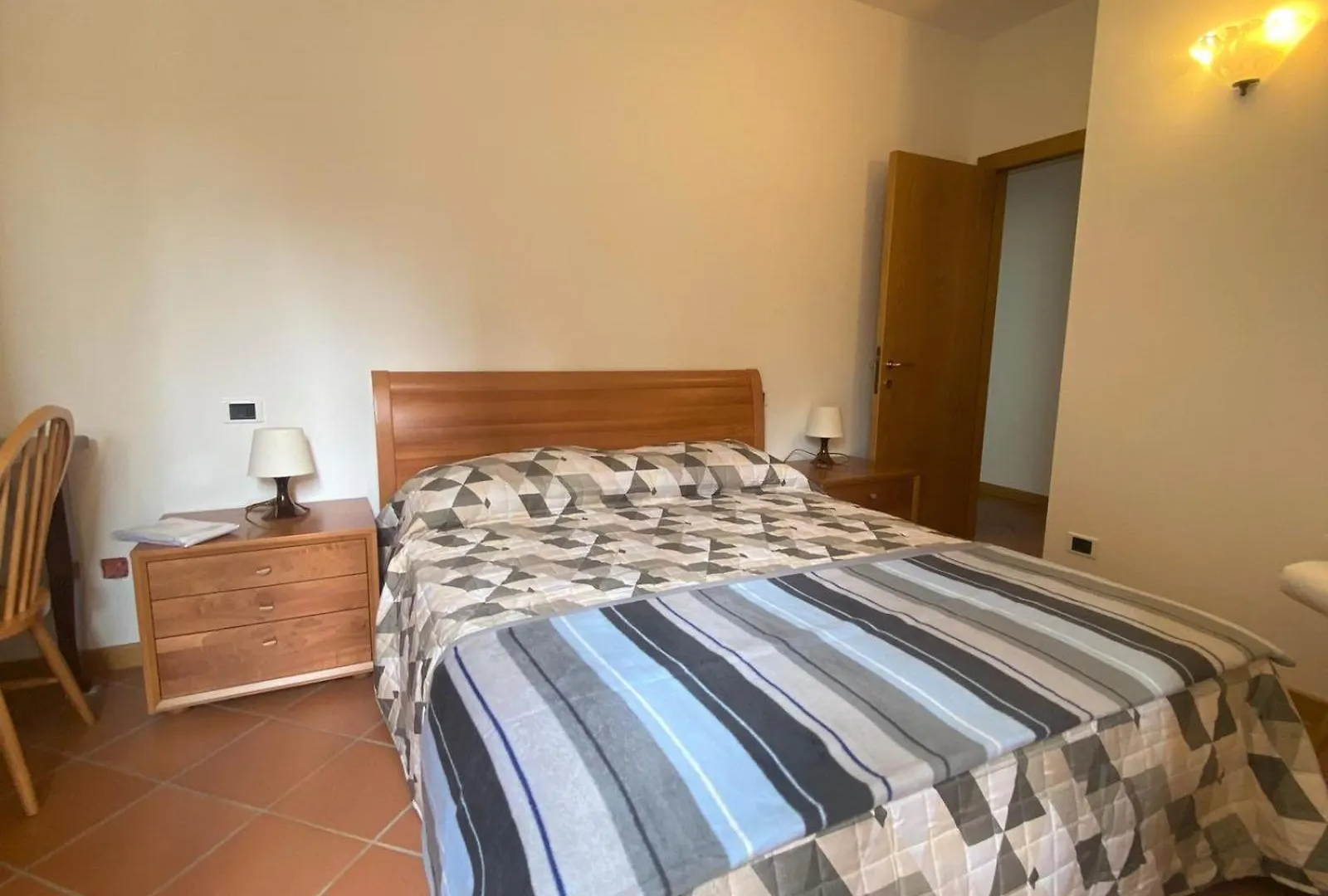 The Rose - Apartment Front Lake Cremia